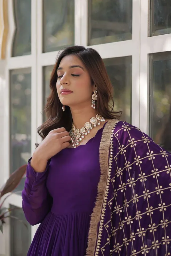 Purple_Aesthetic_Festive_Outfit_Trendy_Long_Gown_With_Dupatta_For_Women
