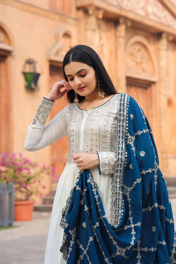 Purple_And_Blue_Flared_Elegance_3_Piece_Anarkali_Gowns