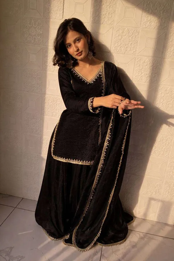 White_White_Anarkali_noor_set_For_Women