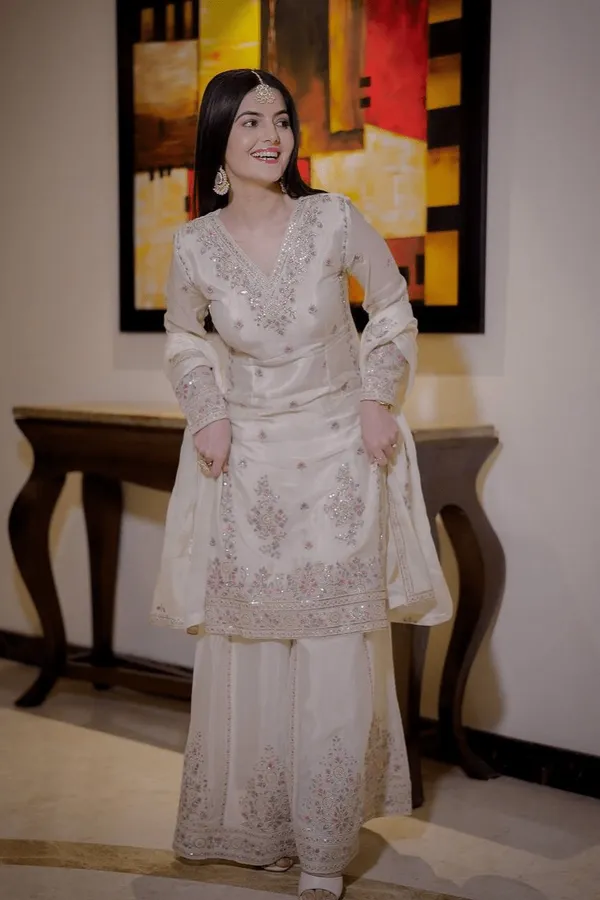 White_Draped_In_Tradition_Kurti_Palazzo_With_Dupatta