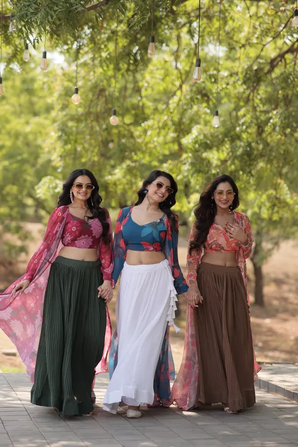 Pink_And_Green_Fashionable_Lehenga_Blouse_And_Shrug_Set
