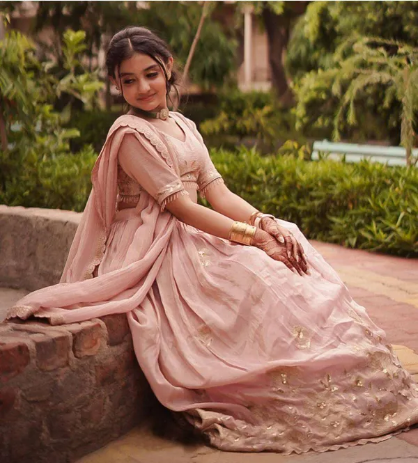 Peach_New_Arrival_2025_Designer_Wedding_Lehenga_Choli_For_Girls