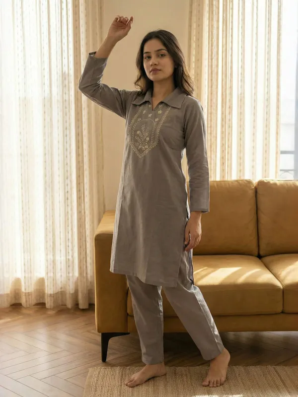Brown_Pure_Cotton_Fabric_Front_Embroidery_Pattern_Kurti_Set_For_Women