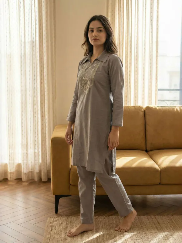 Brown_Pure_Cotton_Fabric_Front_Embroidery_Pattern_Kurti_Set_For_Women