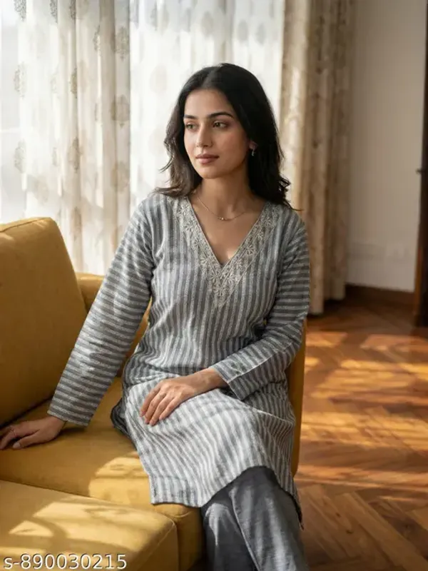 Grey_Cotton_Fabric_Minimal_Striped_Print_Casual_Kurta_Set_For_Women