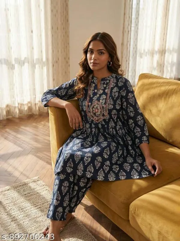 Blue_Cotton_Kurti_And_Pant_Set_For_Women