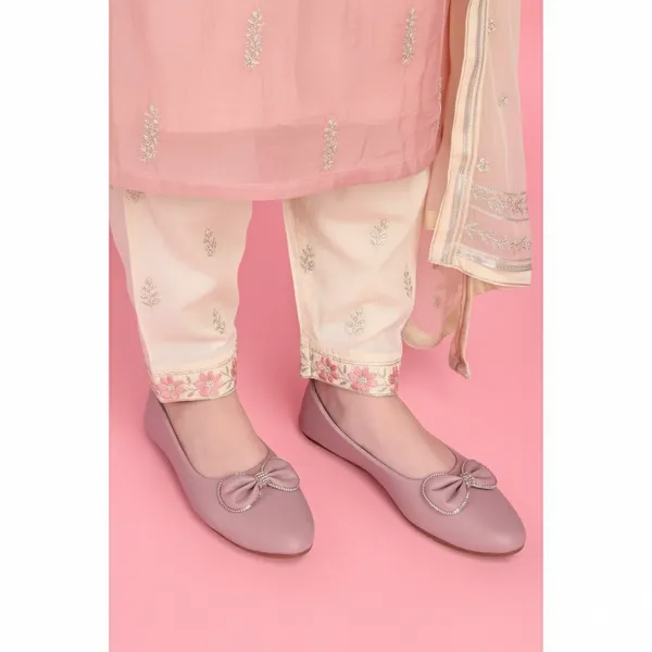 Dusty_Pink_Ballet_Flats_With_Bow_Detail_For_Women
