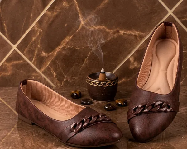 Brown_Flat_Ballerinas_With_Chain_Detail_For_Women