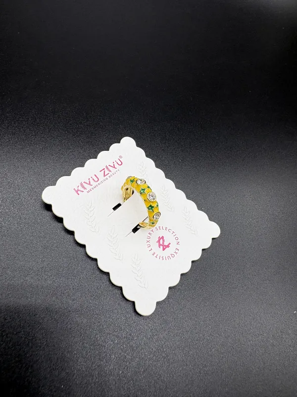 Yellow_Alloy_Floral_Daisy_Embellished_Hair_Pin_For_Women
