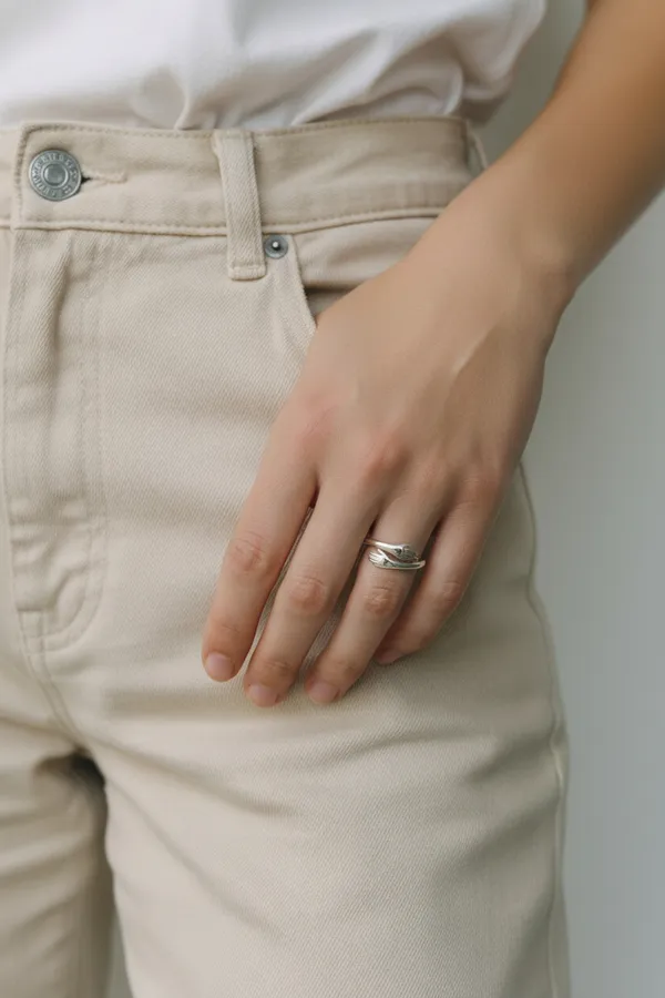 92.5_Silver_Hug_Ring_for_Women_and_Girls