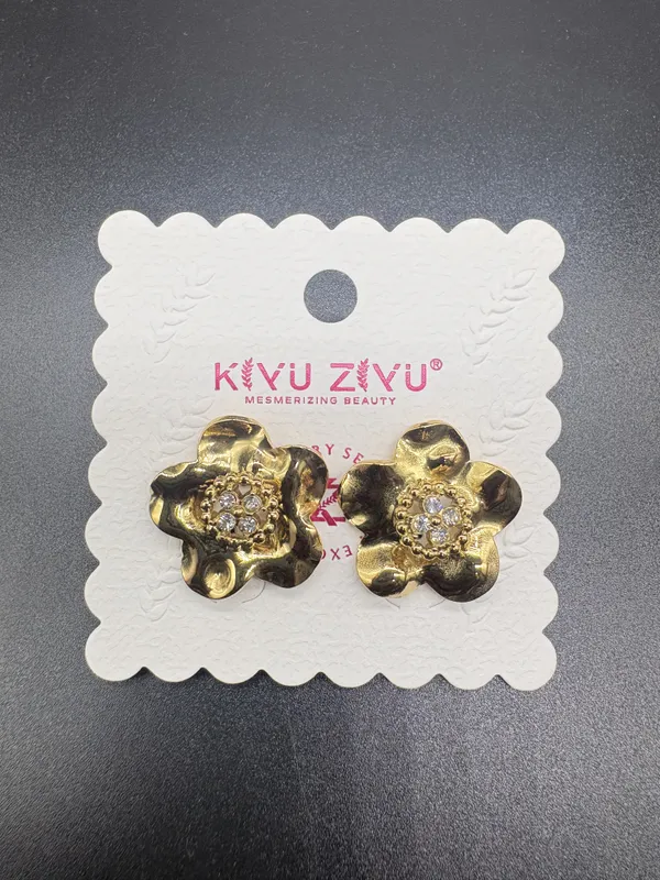 Gold_Tone_Alloy_Floral_Crystal_Center_Stud_Earrings_For_Women