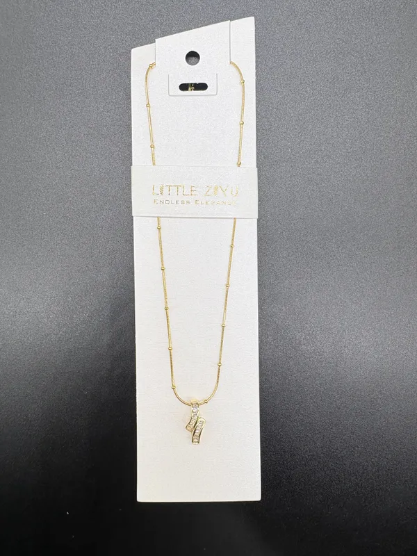 Gold_Alloy_Beaded_Chain_Crystal_Pendant_Necklace_For_Women