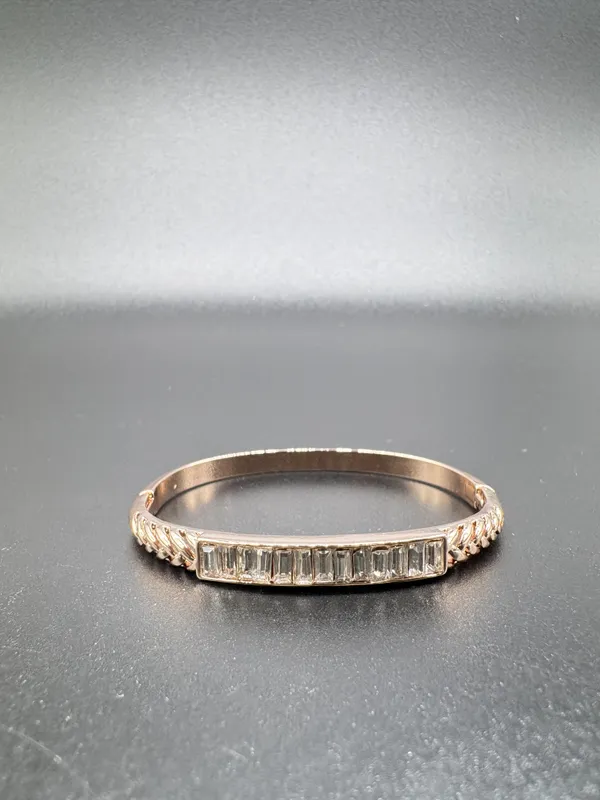 Rose_Gold_Alloy_Baguette_Crystal_Band_Ring_For_Women
