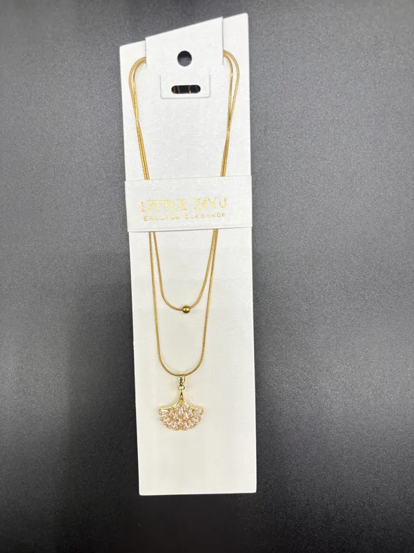 Gold_Alloy_Three_Layer_Crystal_Shell_Pendant_Necklace_Set_For_Women