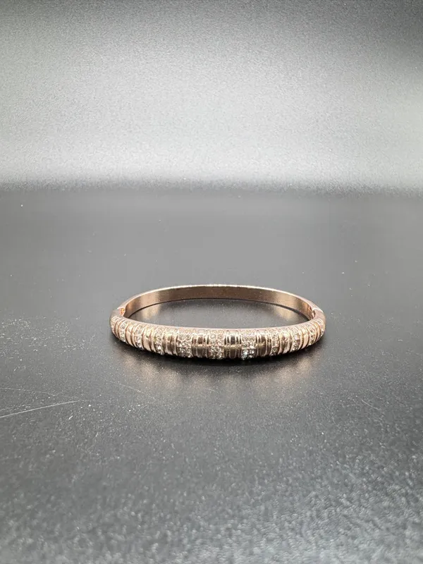 Rose_Gold_Alloy_Textured_Grooved_Bangle_Bracelet_For_Women