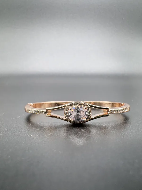 Rose_Gold_Alloy_Crystal_Halo_Solitaire_Ring_For_Women