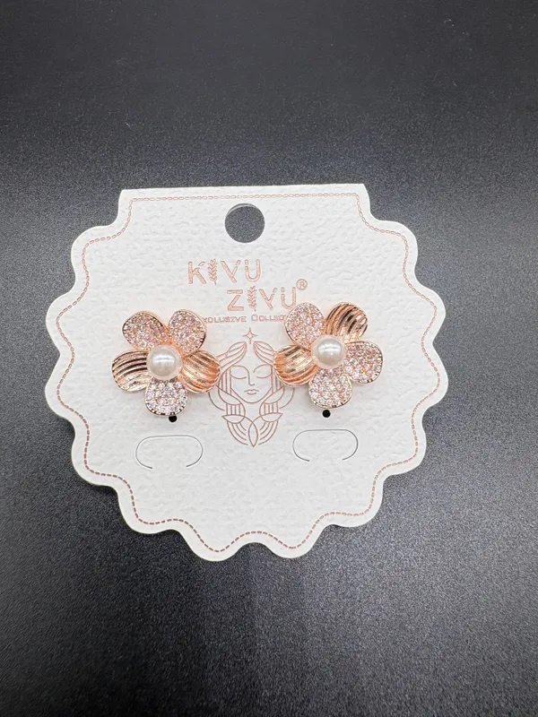 Rose_Gold_Alloy_Flower_Pearl_Stud_Earrings_For_Women