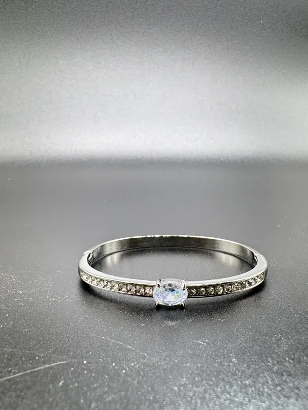 Silver_Alloy_Solitaire_Pave_Band_Ring_For_Women