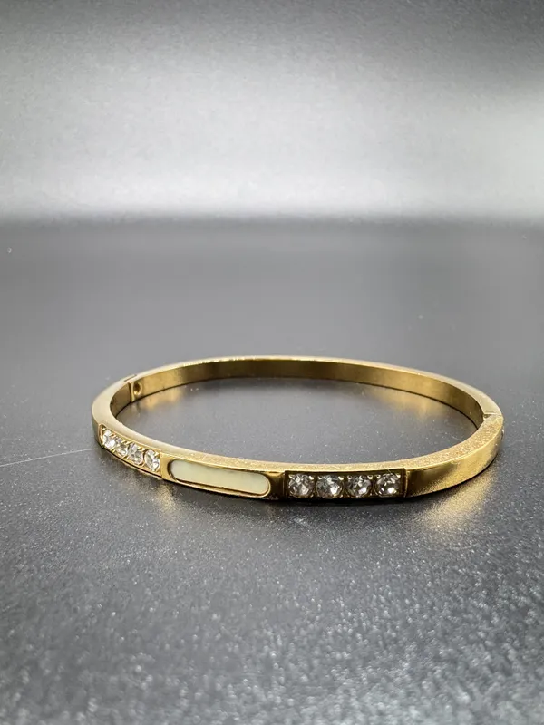 Gold_Alloy_Crystal_Studded_Cutout_Bangle_Bracelet_For_Women