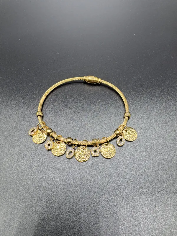 Gold_Alloy_Coin_Charm_Bracelet_For_Women