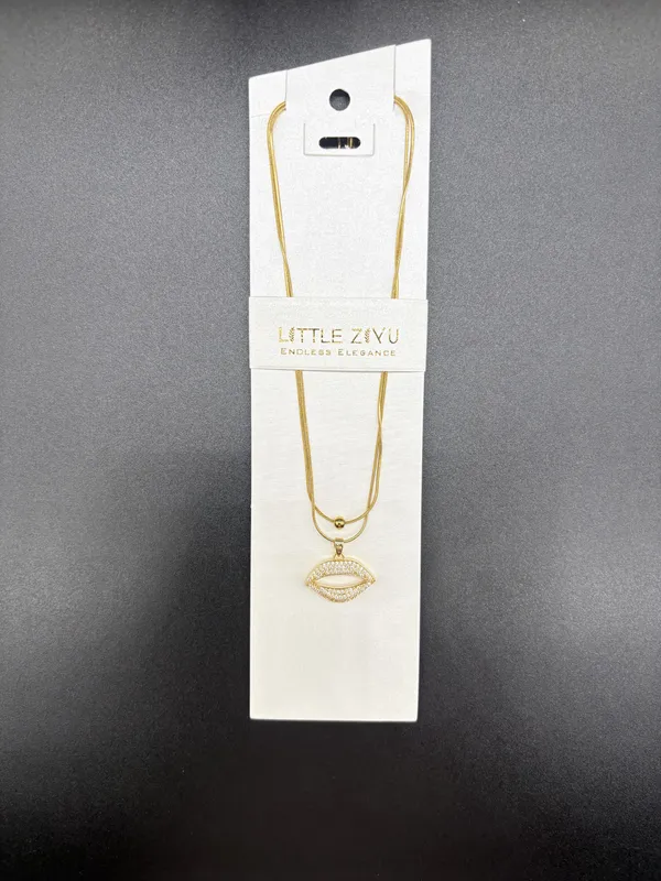 Gold_Alloy_Crystal_Lips_Charm_Layered_Necklace_For_Women
