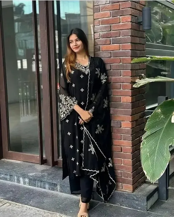 Black_Cotton_Kurta_Pant_And_Dupatta_Set_For_Women