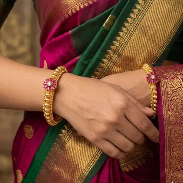 Swati_Golden_Flower_Bangles