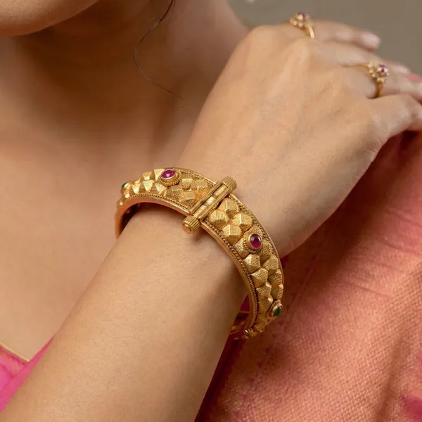 Copper_Base_With_Gold_Plated_Antique_Ashtpailu_Fancy_Bangles