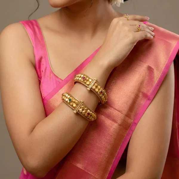 Copper_Base_With_Gold_Plated_Antique_Ashtpailu_Fancy_Bangles