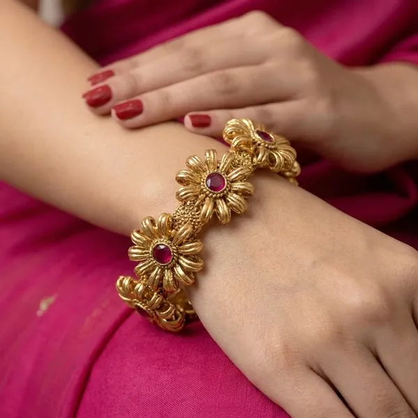 Copper_Base_With_Gold_Plated_Devrang_Fancy_Bangles