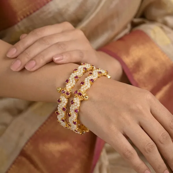 Copper_Base_With_Gold_Plated_Chitramani_Moti_Bangles