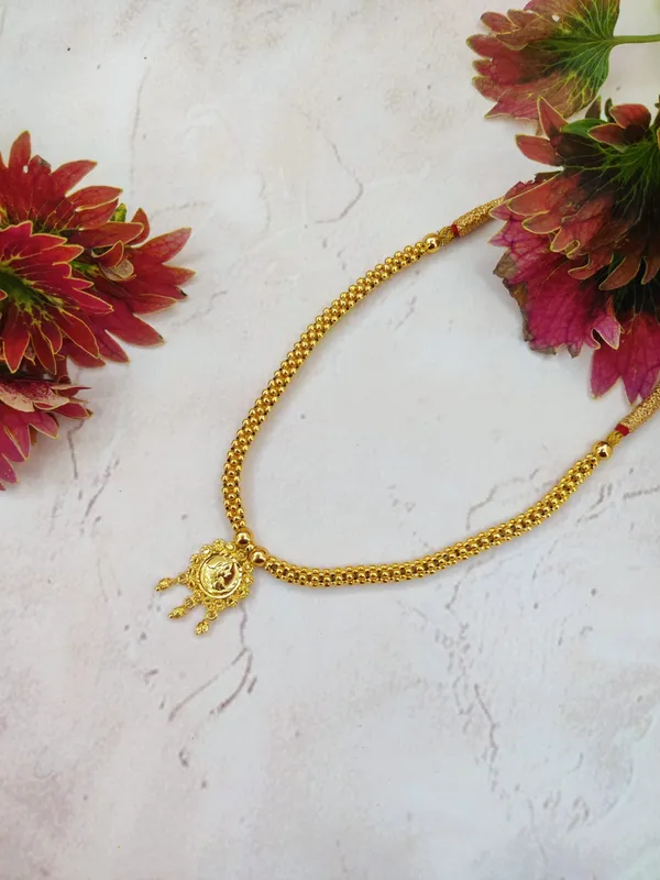 Copper_Base_With_Gold_Plated_Kolhapuri_Lakshmi_Thushi