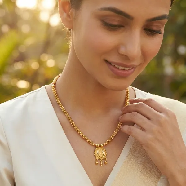 Copper_Base_With_Gold_Plated_Kolhapuri_Lakshmi_Thushi