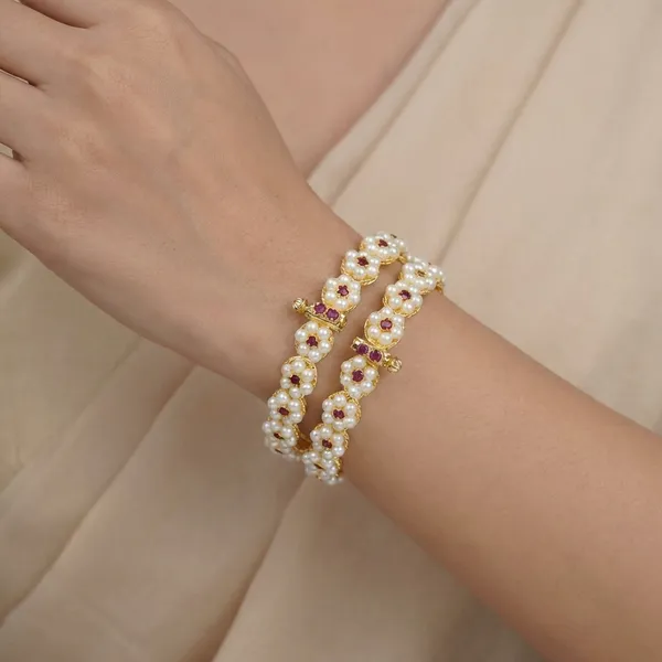 Copper_Base_With_Gold_Plated_Moti_Gulzar_Bangles
