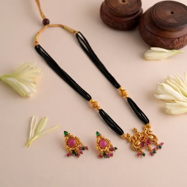 Copper_Base_With_Gold_Plated_Rajmayur_Mangalsutra