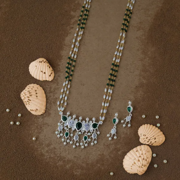 Copper_Base_With_Gold_Plated_Ratna_Malini_Rice_Pearl_Tanmani