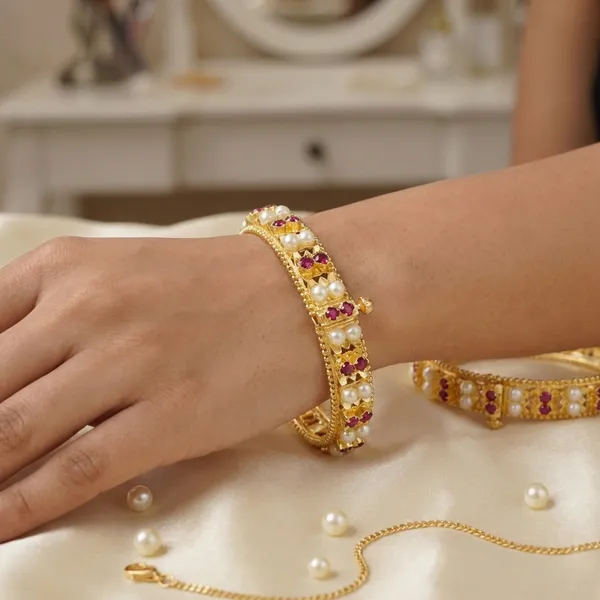 Copper_Base_With_Gold_Plated_Saraswati_Moti_Bangles