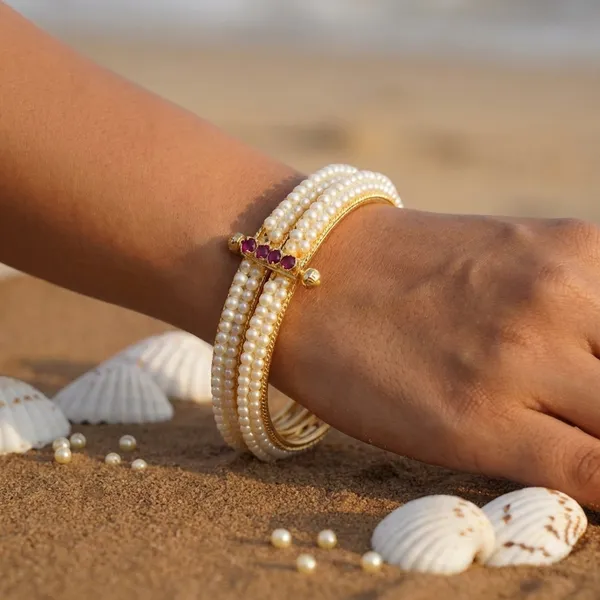 Copper_Base_With_Gold_Plated_Sharadmani_Moti_Bangles