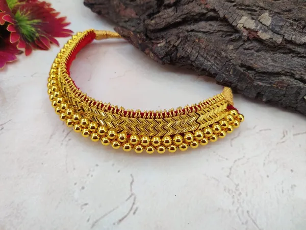 Copper_Base_With_Gold_Plated_Soubhagyavti_Kolhapuri_Vajratik