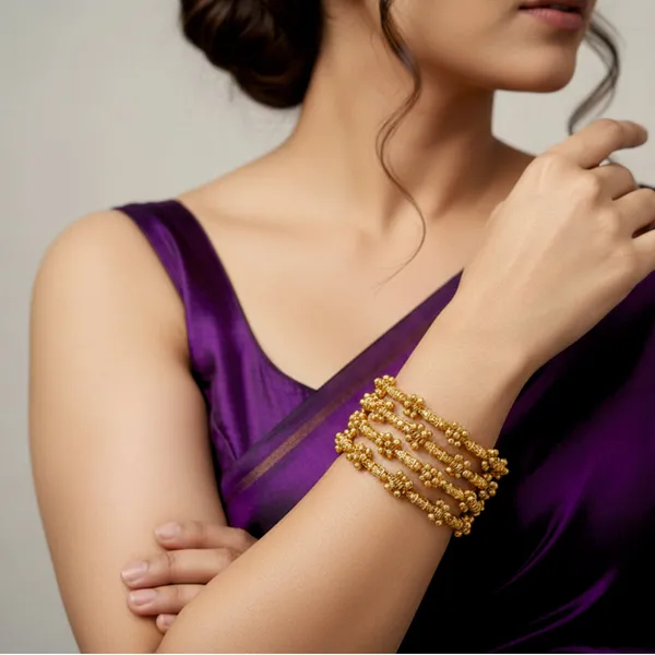 Copper_Base_With_Gold_Plated_Ghungaru_Nakshi_Fancy_Bangale