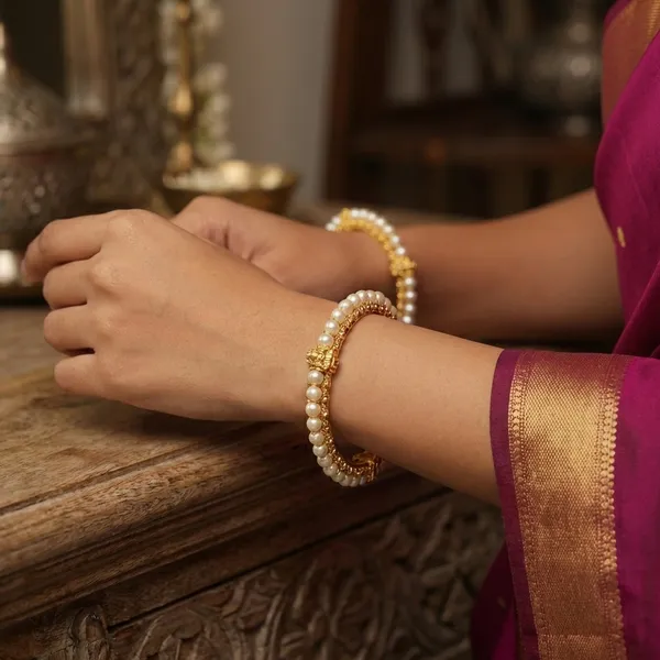Copper_Base_With_Gold_Plated_Pakija_Moti_Bangles