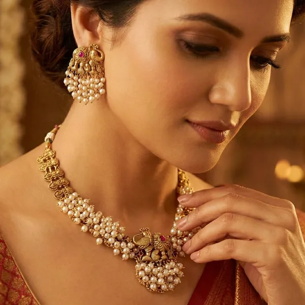 Copper_Base_With_Gold_Plated_Swarnima_Moti_Short_Necklace