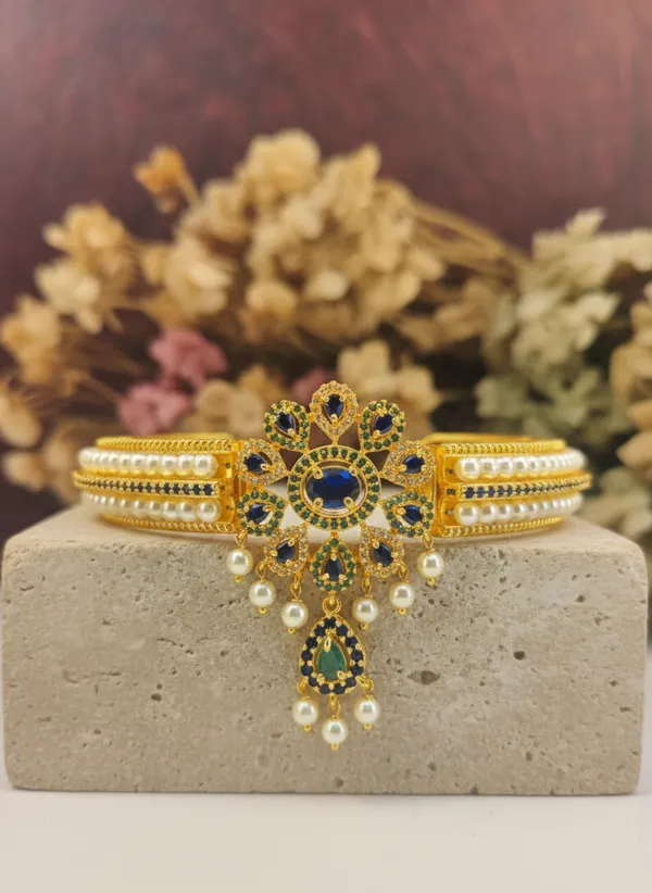 Copper_Base_With_Gold_Plated_Victorian_Vanki