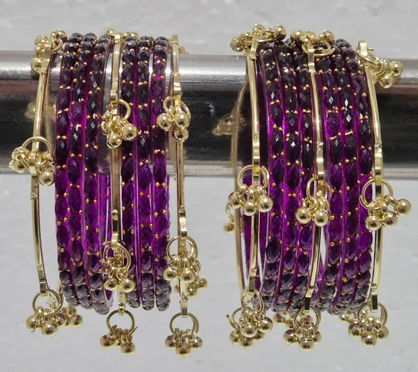 Kashmiri_Ghungharoo_Glass_Bangle_For_Women_And_Girls_Set_of_18_Bangle