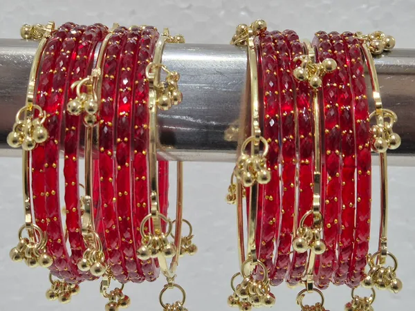 Kashmiri_Ghungharoo_Glass_Bangle_For_Women_And_Girls_Set_of_18_Bangle