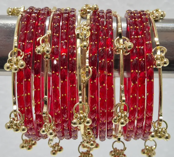 Kashmiri_Ghungharoo_Glass_Bangle_For_Women_And_Girls_Set_of_18_Bangle