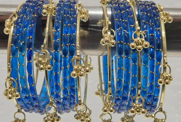 Kashmiri_Ghungharoo_Glass_Bangle_For_Women_And_Girls_Set_of_18_Bangle