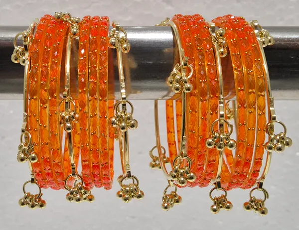 Kashmiri_Ghungharoo_Glass_Bangle_For_Women_And_Girls_Set_of_18_Bangle