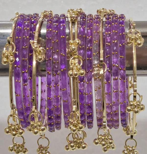 Kashmiri_Ghungharoo_Glass_Bangle_For_Women_And_Girls_Set_of_18_Bangle