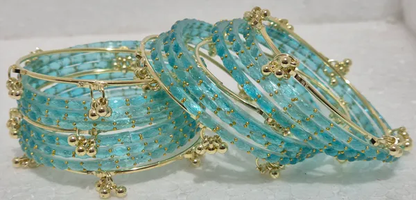 Kashmiri_Ghungharoo_Glass_Bangle_For_Women_And_Girls_Set_of_18_Bangle
